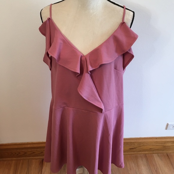 NWT Charlotte Russe+ ruffle pink dress size 2x - Picture 2 of 12